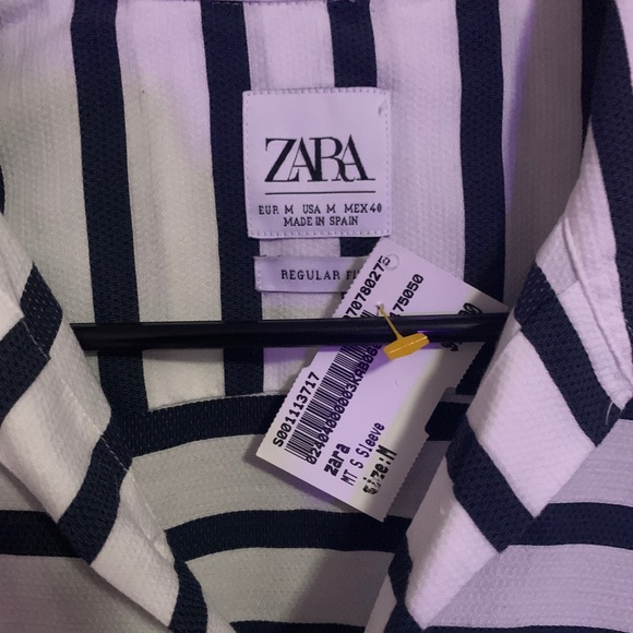 Zara Stripe Short Sleeve Button Down - Picture 3 of 3